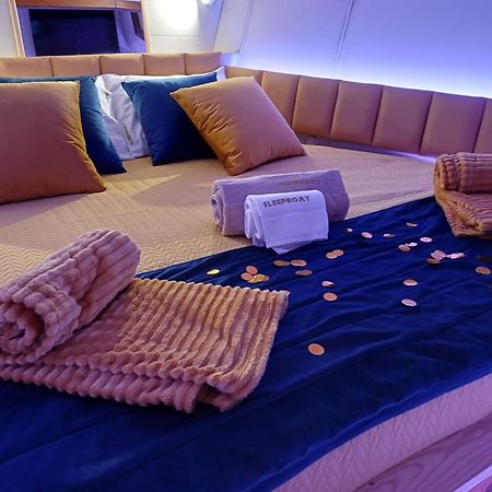 Hotel Sleepboat Luxlife Yatch à OOporto Extérieur photo