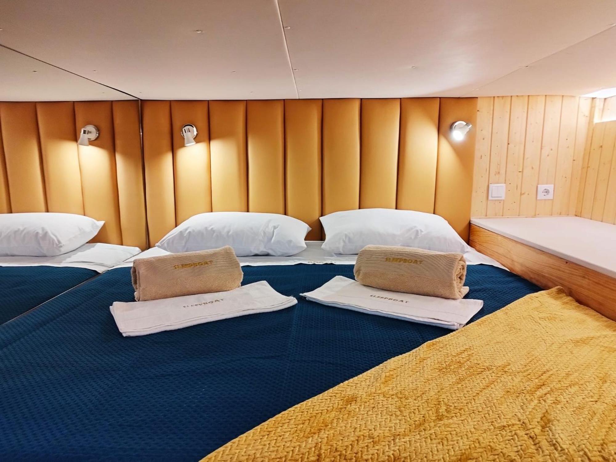 Hotel Sleepboat Luxlife Yatch à OOporto Extérieur photo