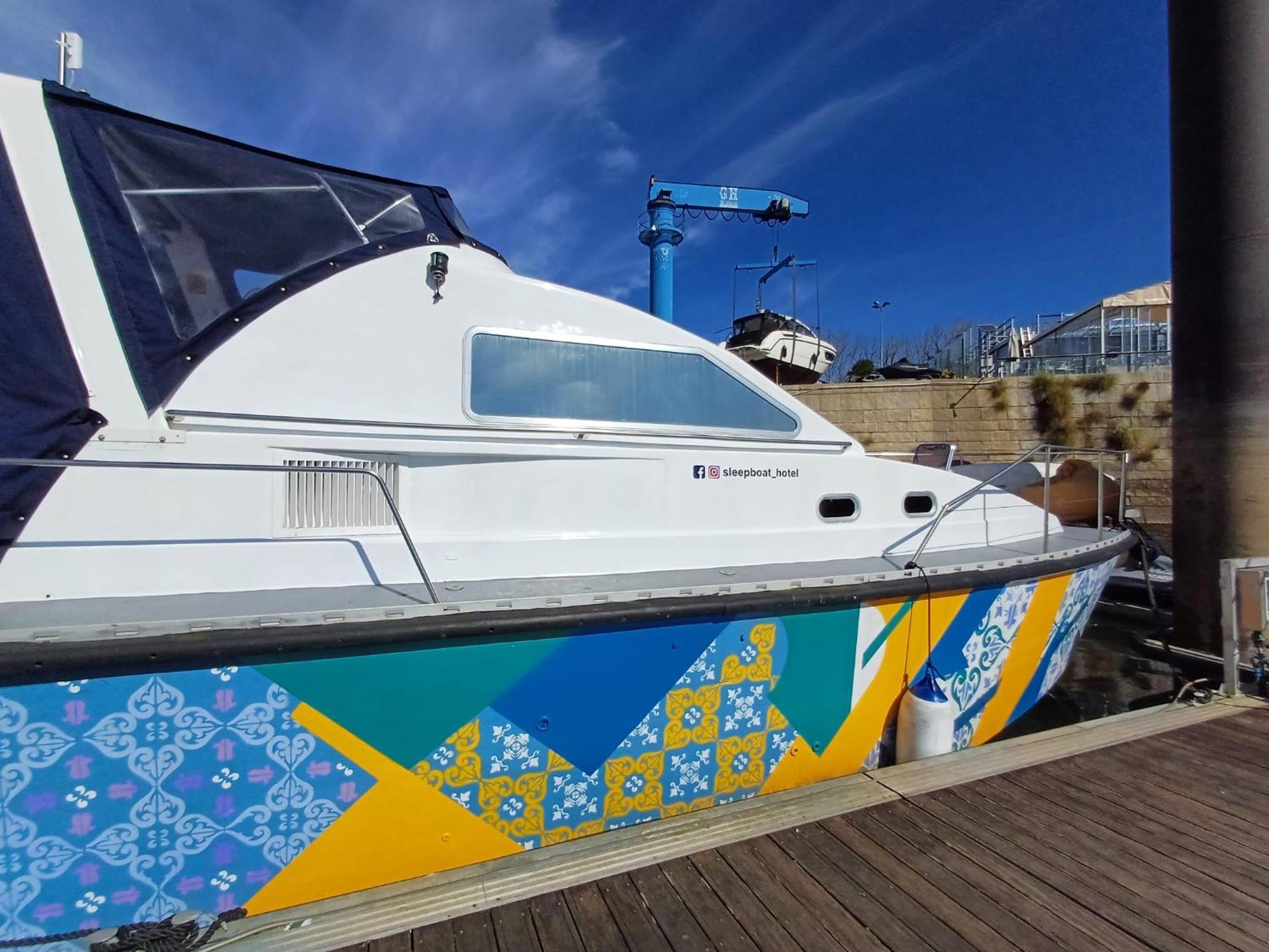 Hotel Sleepboat Luxlife Yatch à OOporto Extérieur photo